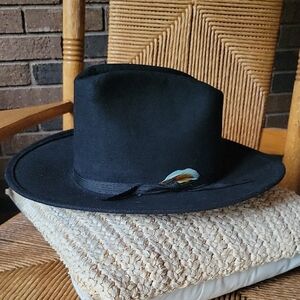Stomper black wool western hat with ribbon and feather accent